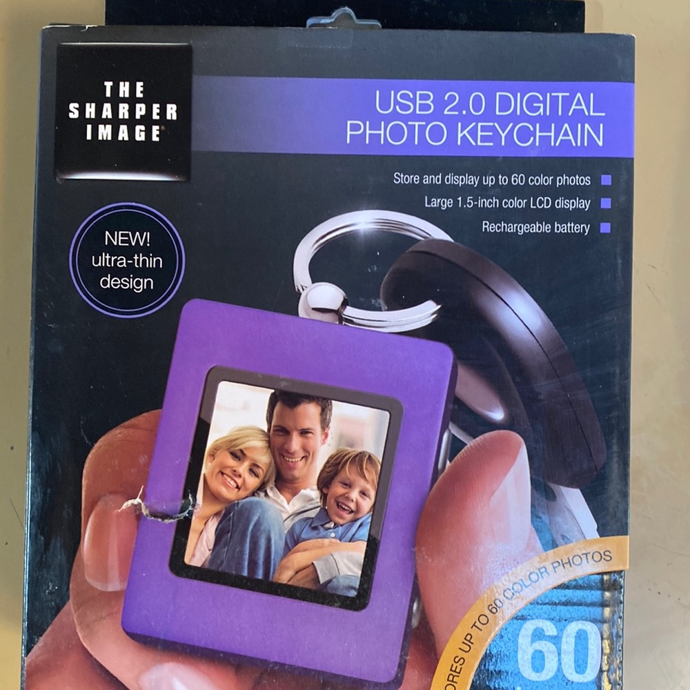 NWT . Digital Photo keychain from Sharper Image